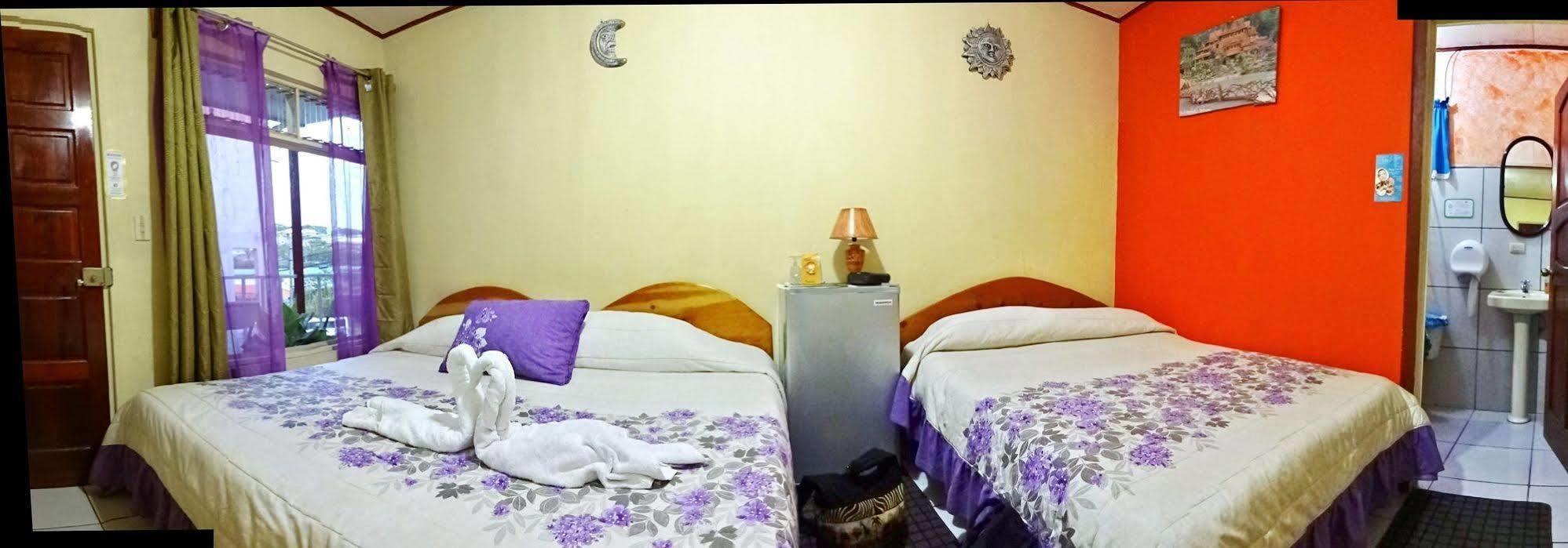 Hotel & Hostel Sloth Backpackers Monteverde Exterior photo