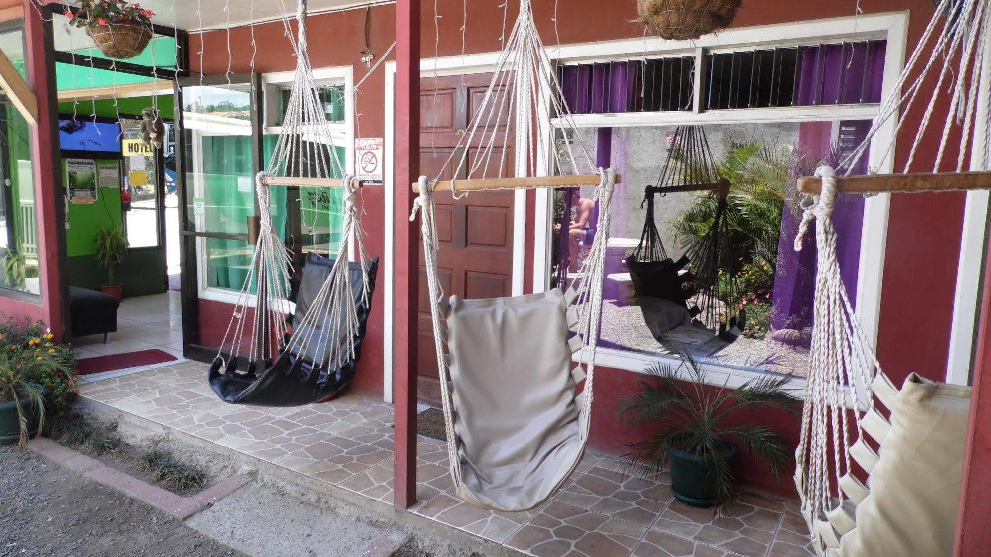 Hotel & Hostel Sloth Backpackers Monteverde Exterior photo